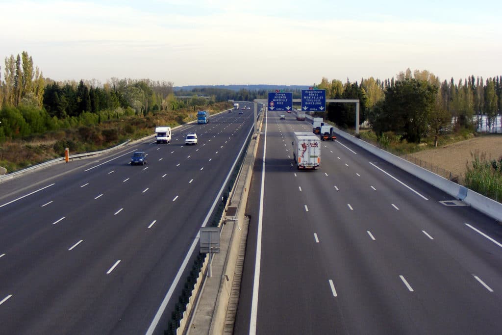 Autoroute-conduite nuit